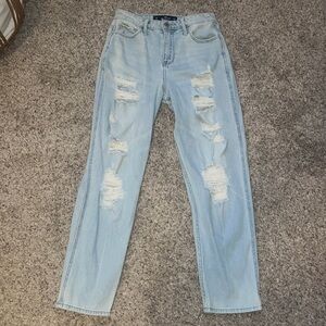 Women’s Hollister Size 3R- High-Rise Vintage Stretch Light Wash “Mom” Jeans